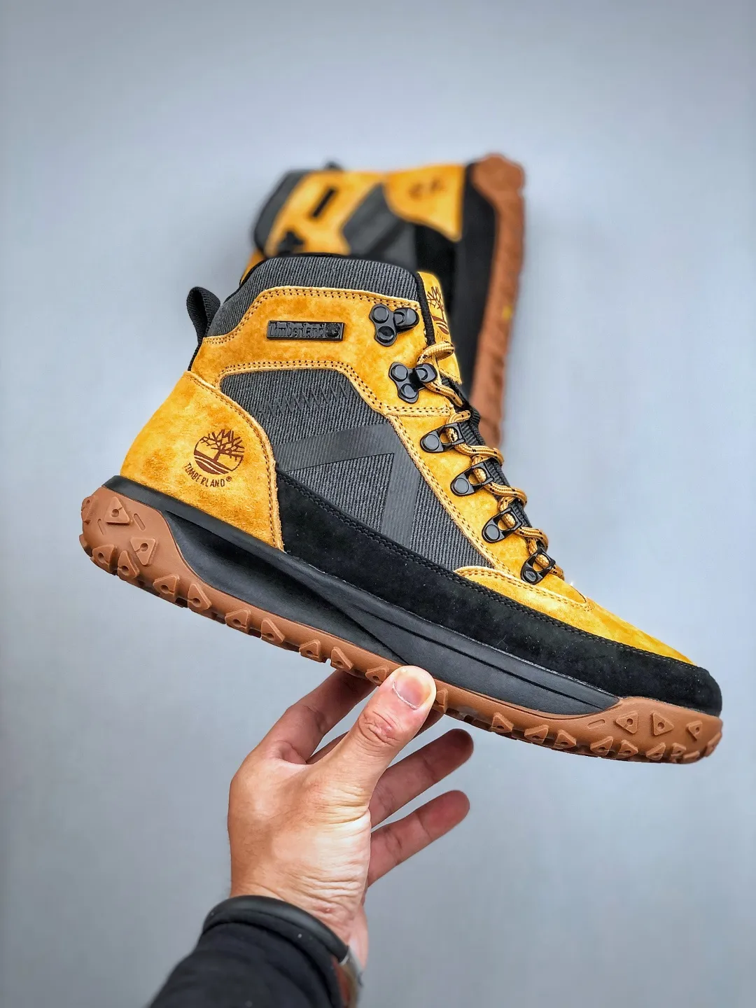 Local self-pickup💰480 supports store delivery. New goods🚀Timberland Timberland/Timberland outdoor high-top casual Martin boots series. Guangdong factory quality. Original box and original packaging. The fabric is made of Italian 🇮🇹 top-grade frosted fine-grained cowhide. It is paired with anti-odor and anti-corrosion genuine leather latex insoles to give you a perfect wearing experience. High-quality and durable. A must-have for sportsmen. Specially designed to treat those who are not handsome. High-quality and first-class foot feel. Size: 39-44